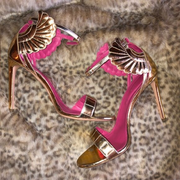 Sz 40 OSCAR TIYE Gold Malikah Mirrored Leather Wing Heeled Sandals - Picture 5 of 16